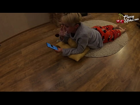 ❤️ Gekke blonde sûgje Enorme lul dy't derop sûgje en stuiterje - Anale seks Moaie porno by wy